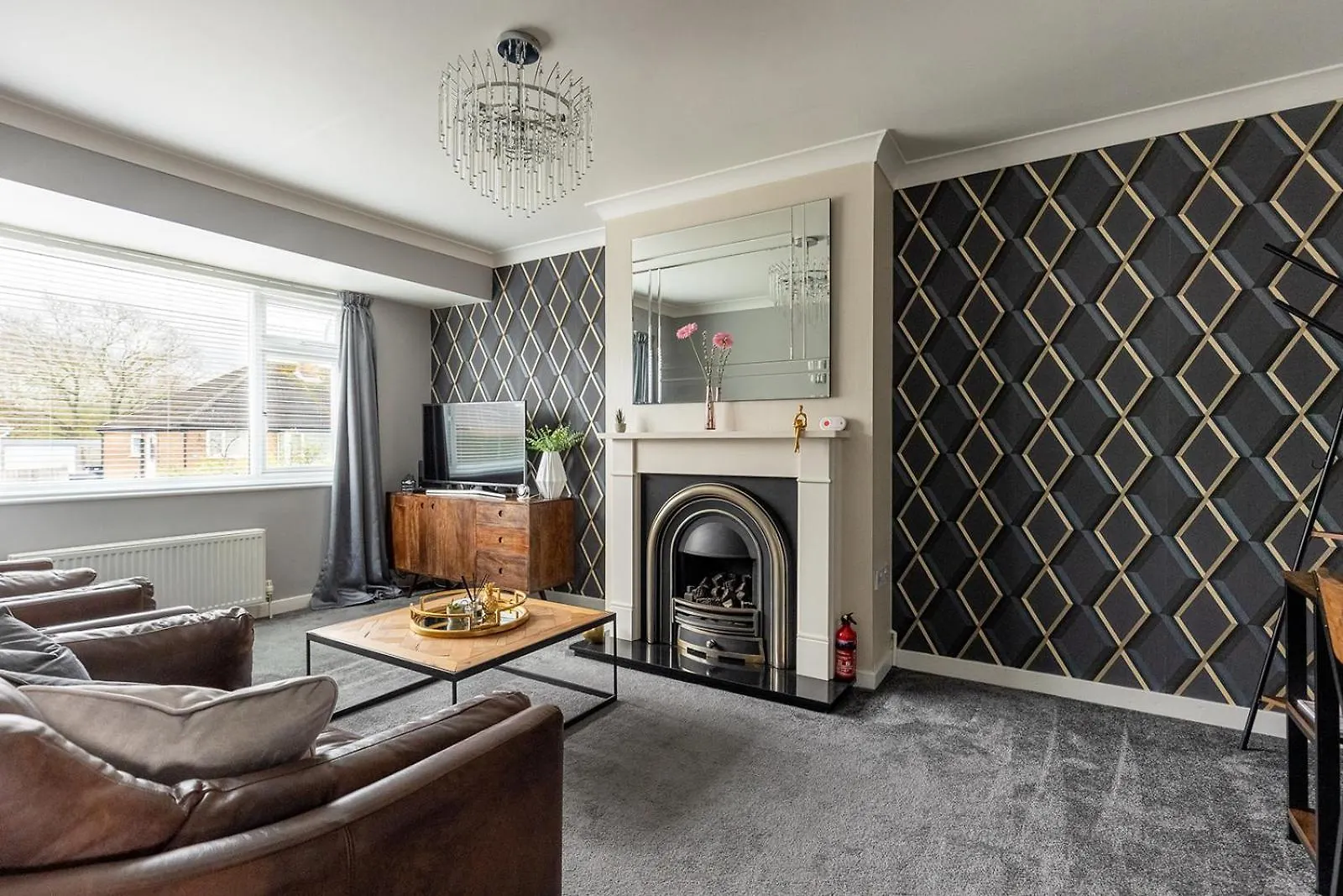 Woodfield Road - Two Bed In Harrogate With Cosy Living Room Fire.