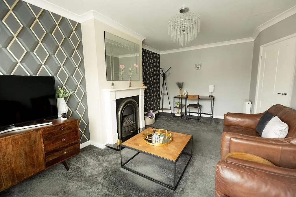 Woodfield Road - Two Bed In Harrogate With Cosy Living Room Fire. 0*,  イギリス