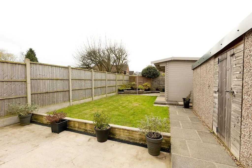 Woodfield Road - Two Bed In Harrogate With Cosy Living Room Fire. 別荘
